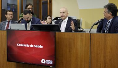 PLs sobre dor crônica e puberdade precoce têm aval da Comissão de Saúde