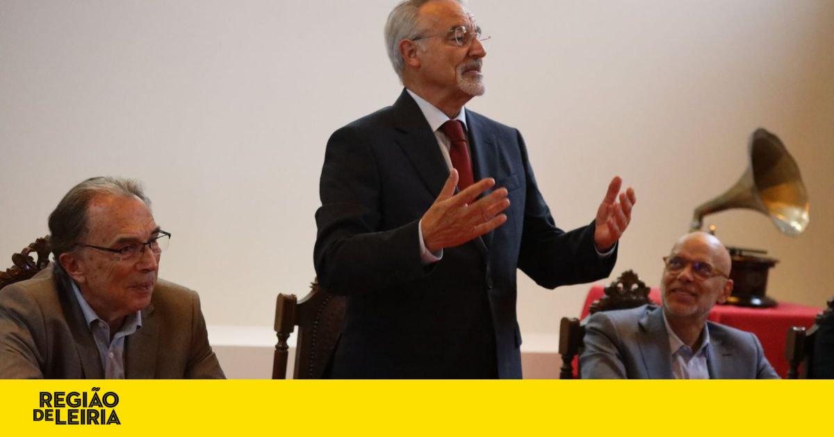 A arte de desassossegar de José Manuel Silva enquanto ‘Passageiro do Tempo’ é agora um livro – Região de Leiria