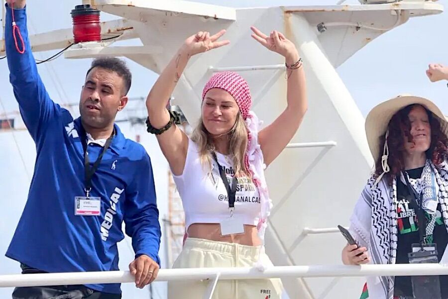 A "Barbie Gaza" diz que não houve violações no 7 de Outubro. Está com Mortágua na flotilha