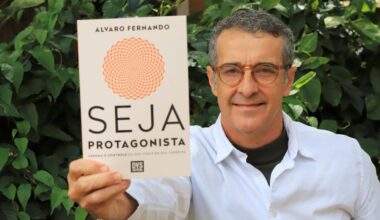 Autor promove debate sobre autoconhecimento em lançamento na Capital