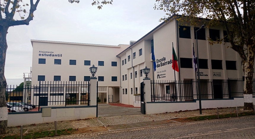 Habitação. Edifícios do Estado podem ser uma solução