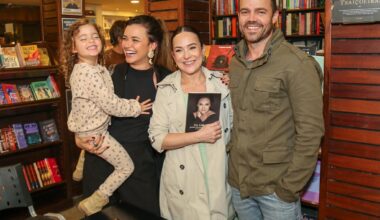 Gabriela Duarte recebe o irmão caçula, cunhada e sobrinha ao lançar livro