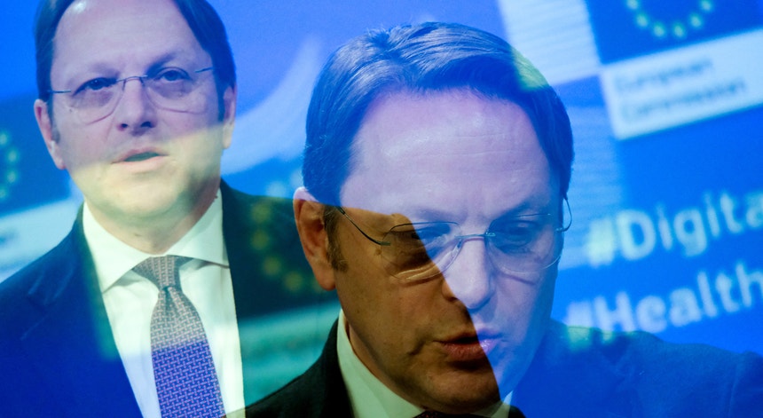 "Os espiões de Orbán". Hungria suspeita de ser "agente estrangeiro" na União Europeia