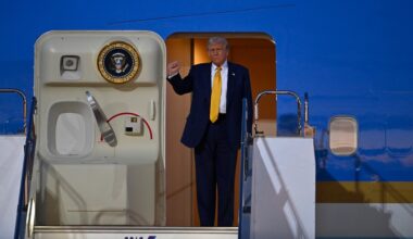 Viagem pela Ásia. Trump chega ao Japão para segunda visita diplomática