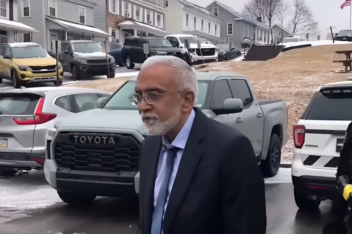 Inocente esteve preso 43 anos. Foi libertado e detido logo a seguir pela polícia da imigração