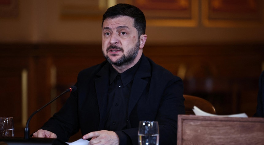 "É o que impede a Rússia de matar". Zelensky apela a sanções a todas as petrolíferas russas