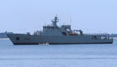 NRP Viana do Castelo, da Marinha, danifica navio com disparo acidental