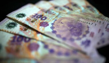 Peso argentino sofre nova queda apesar da ajuda norte-americana