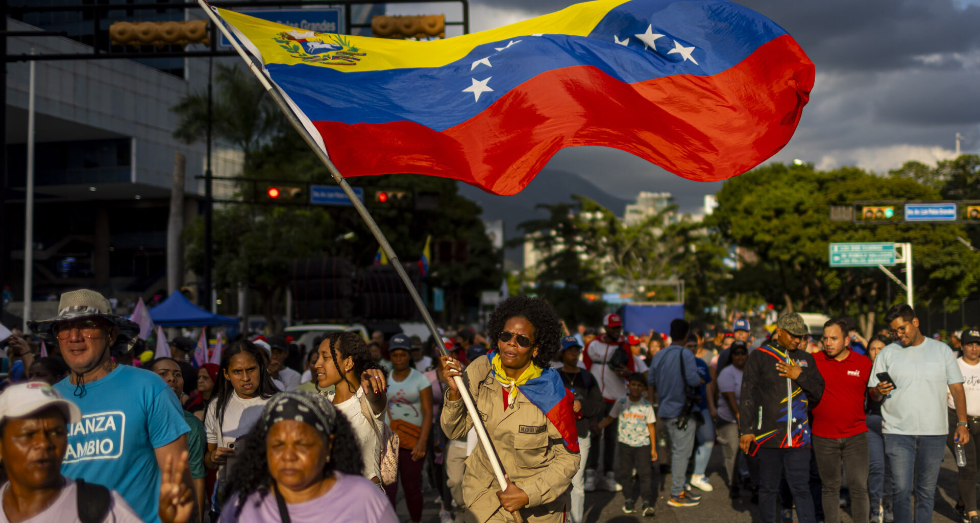 Parlamento da Venezuela aprova lei que unifica poderes perante "ameaças"