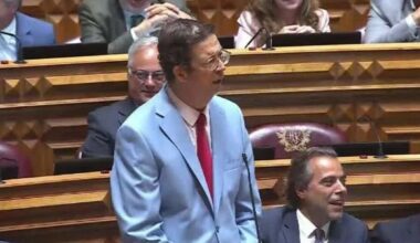 Gipsy Kings, candidatos Only Fans e Festa dos Hambúrgueres. Deputado do PSD arrasa o Chega