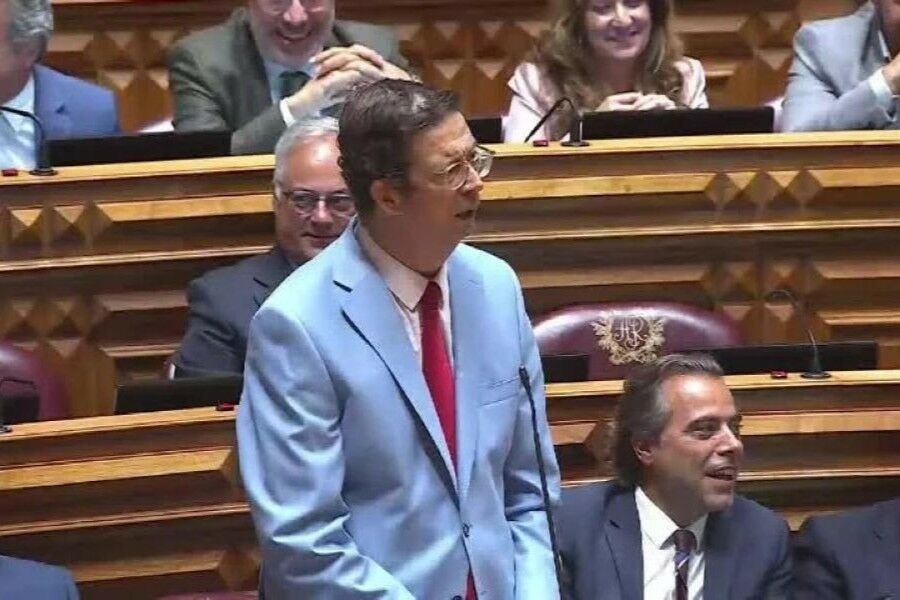 Gipsy Kings, candidatos Only Fans e Festa dos Hambúrgueres. Deputado do PSD arrasa o Chega