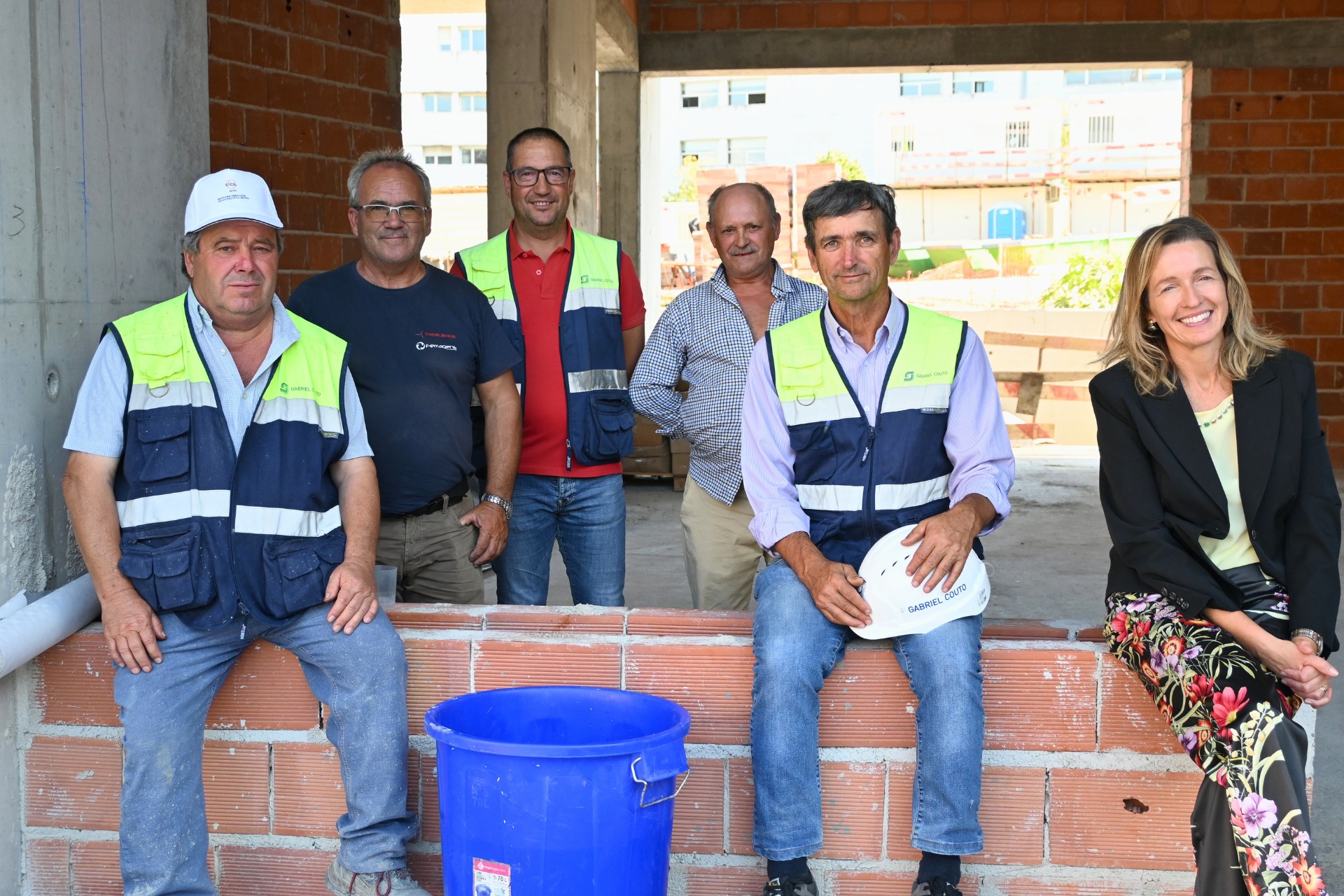 Grupo de famalicão celebra 'pau-de-fileira' em obra milionária em lisboa