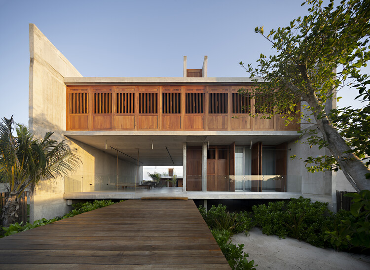 Casa Hueca / Boyancé Arquitectura + Edificación + Muñoz Arquitectos + Augusto Quijano Arquitectos - Imagem 6 de 16