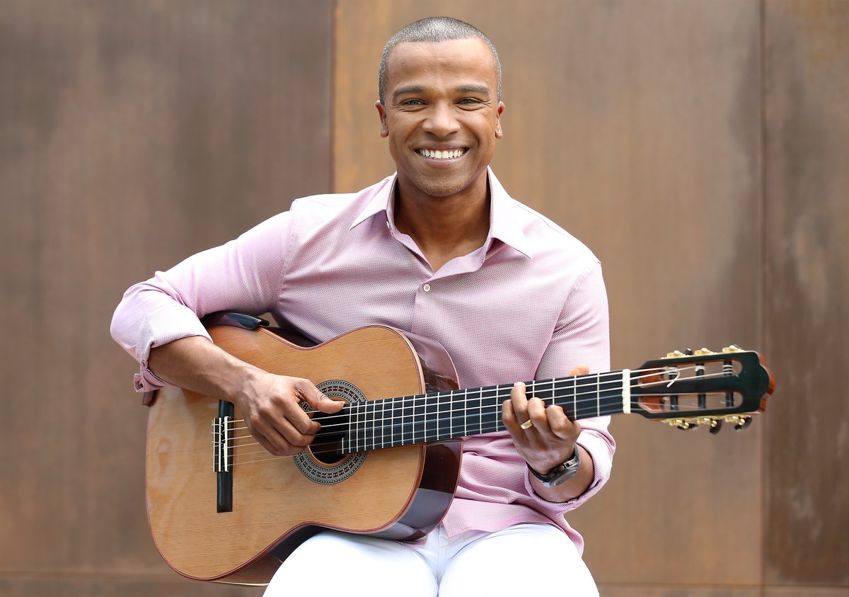 Alexandre Pires é o único brasileiro em lista da Billboard com os 100 maiores artistas latinos do século 21; veja ranking