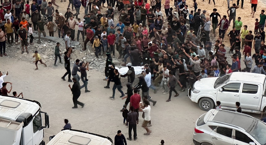 Ordem para "poderosos e imediatos" ataques a Gaza deixam acordo de paz em perigo