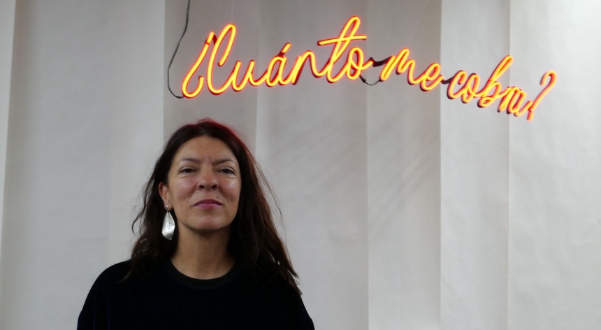 "É o antípoda da paz". Artista colombiana leva debate sobre prostituição à Geneva Peace Week