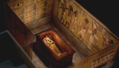 O túmulo do Rei Tut está em risco. É preciso (literalmente) mover uma montanha para o salvar