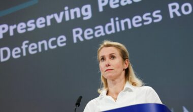 UE alerta que pressionar Ucrânia "não é a abordagem correta" para travar agressão russa