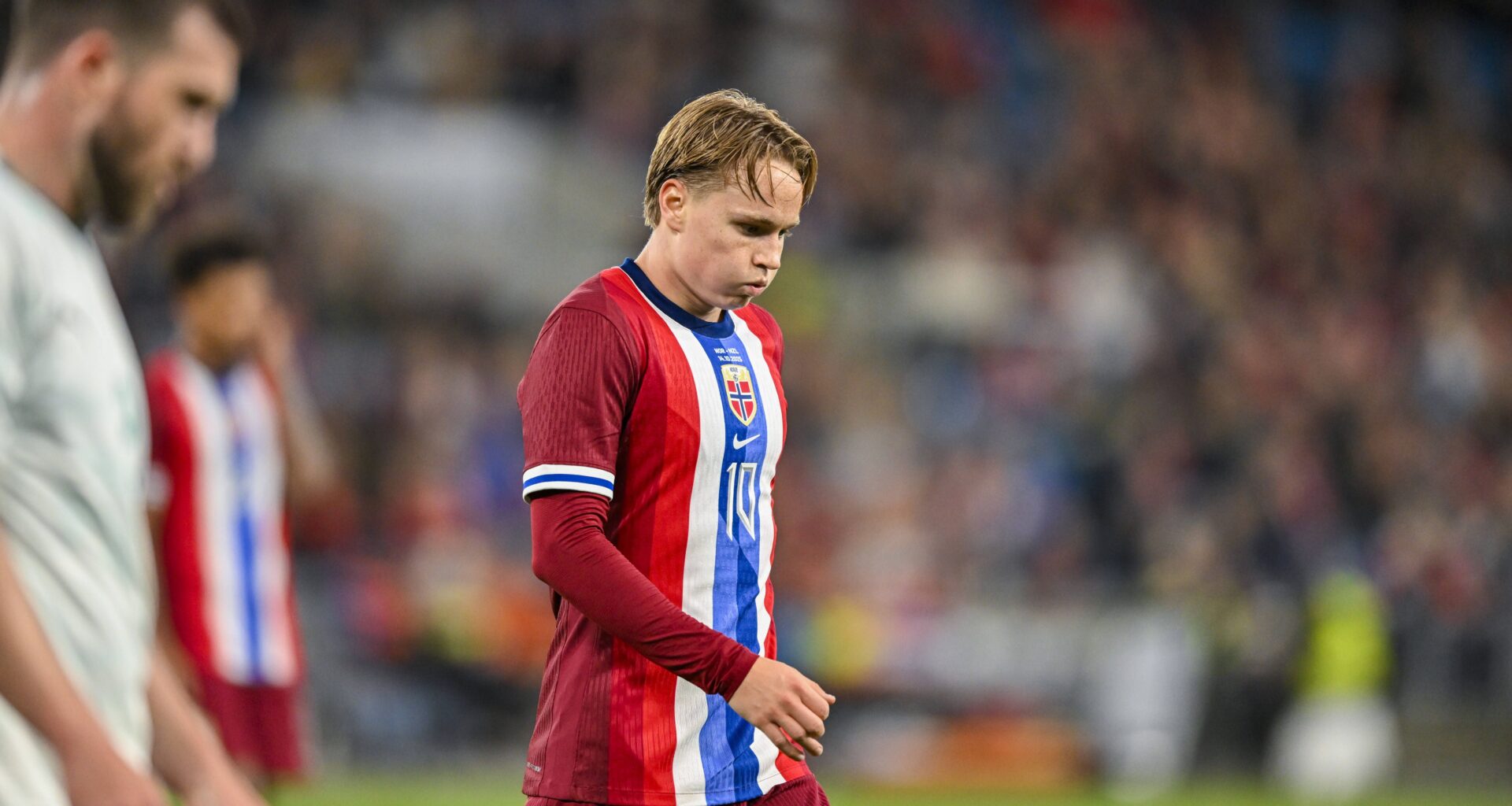 Schjelderup decisivo no empate da Noruega
