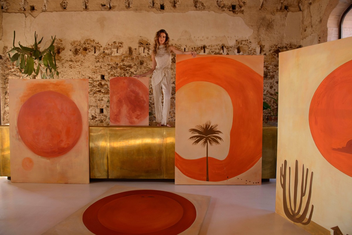 Artista plástica mineira transforma monastério do século XVII na Sicília em casa-ateliê