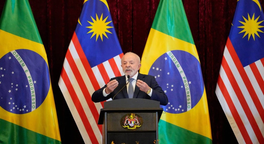 Lula da Silva defende multilateralismo e livre comércio durante visita à Malásia