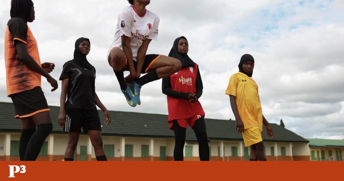 Na Nigéria, as raparigas muçulmanas correm atrás do sonho do futebol | Fotogaleria