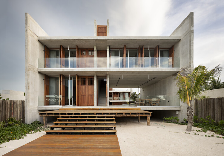Casa Hueca / Boyancé Arquitectura + Edificación + Muñoz Arquitectos + Augusto Quijano Arquitectos - Fotografia de Exterior