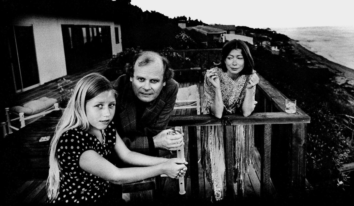 Livro póstumo de Joan Didion traz reflexões sobre questões íntimas da filha adotiva