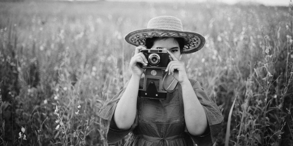 Quer recriar o charme da fotografia vintage? Experimente os filtros e efeitos da Vintify