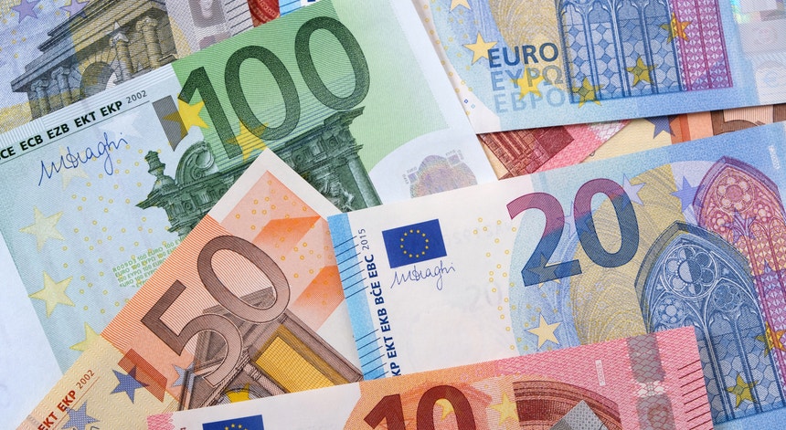 Governo propõe aumento de dez cêntimos no subsídio de refeição no Estado a partir de 2027