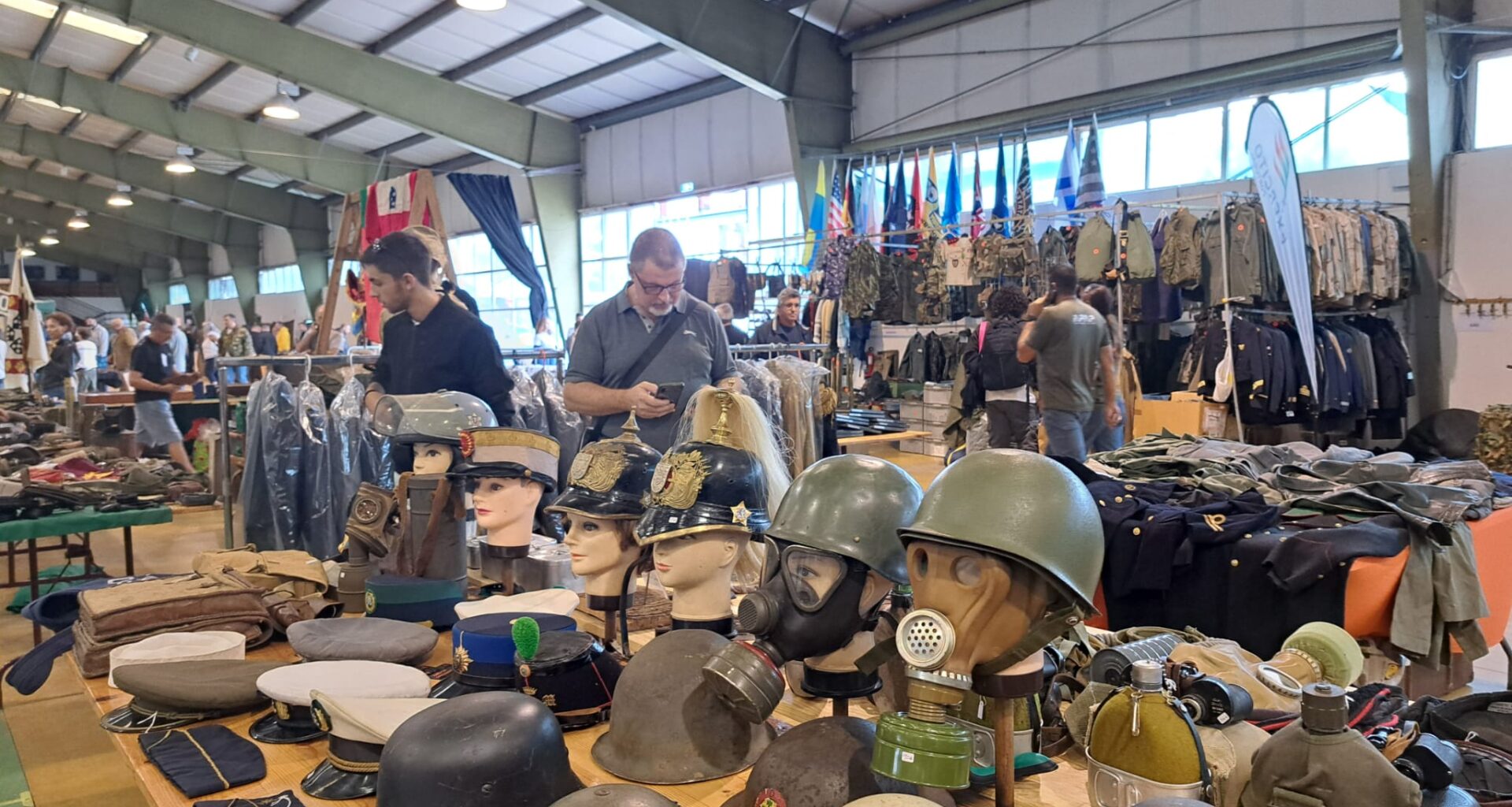 Armas, medalhas, peças históricas e combates medievais. Militaris regressa às Caldas da Rainha