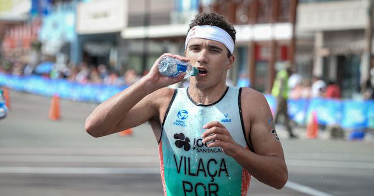 Vilaça emocionado com ajuda de companheiros no Mundial de triatlo