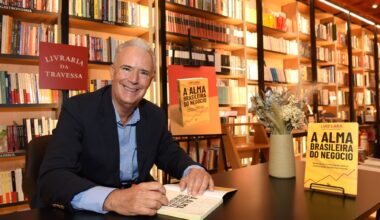 Luiz Lara faz história em lançamento de livro