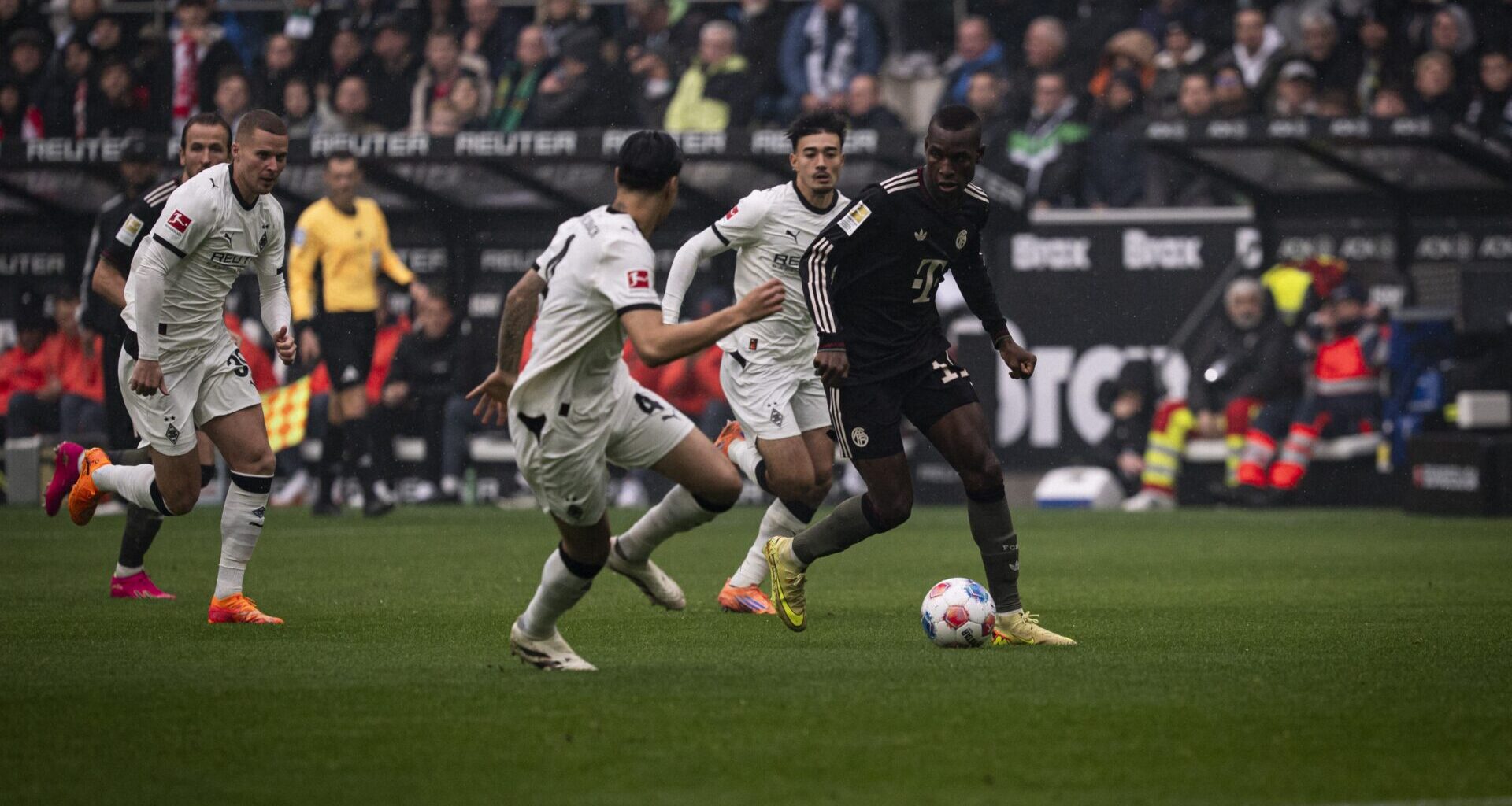 resultados do dia na Bundesliga