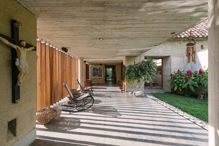 Casa Franco / Taller Espacio Colectivo - Fotografia de Interiores, Madeira, Concreto, Pilar, Viga