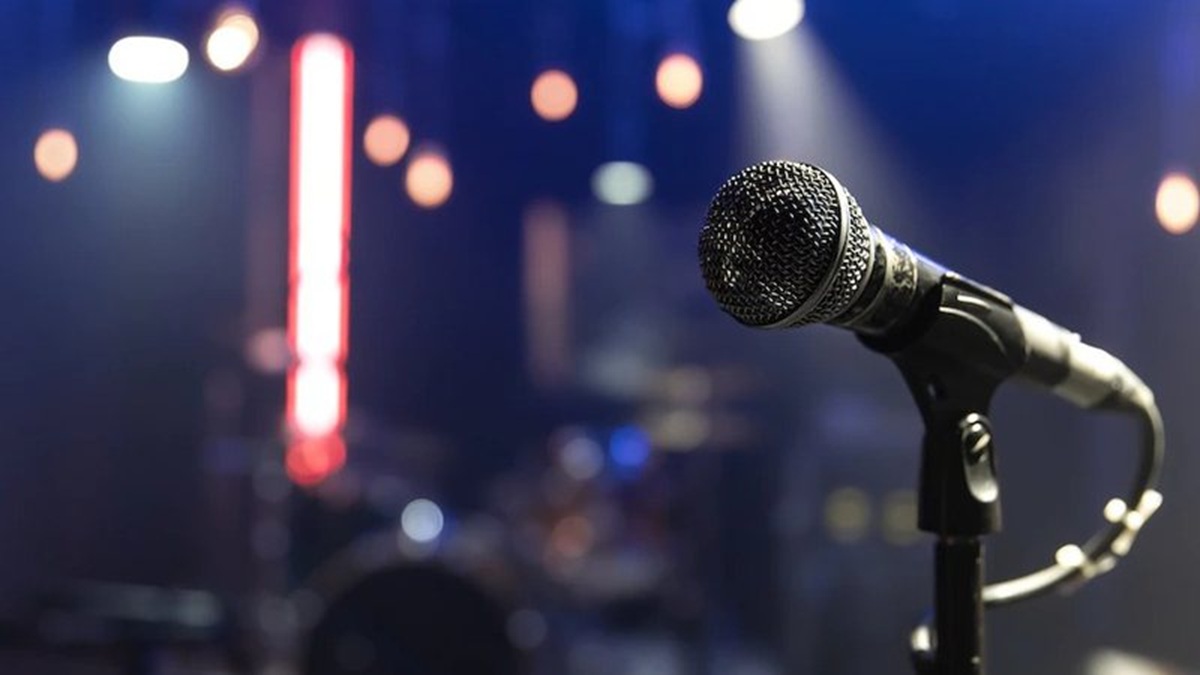 Cantor famoso revela medo dos palcos após diagnóstico grave