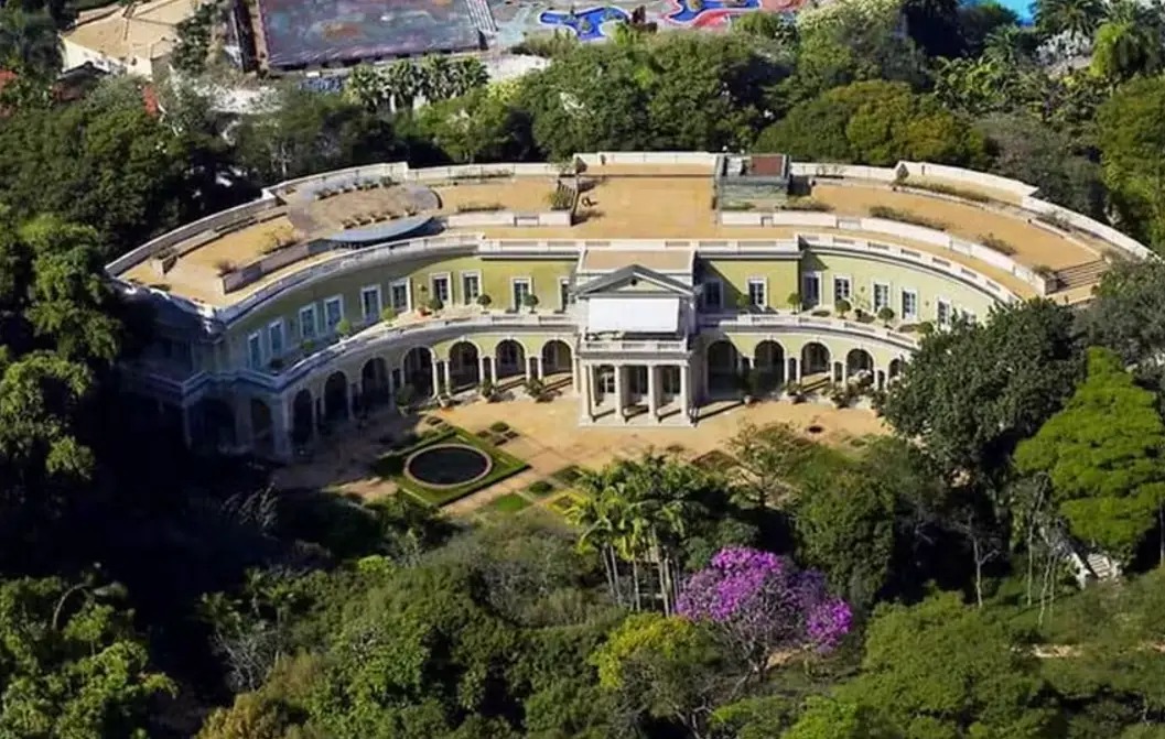 Mansão brasileira está entre as mais impressionantes do mundo