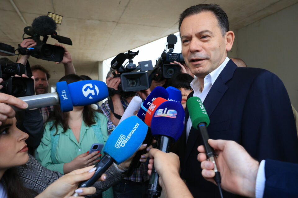 PM diz que usar bens russos é "bem pensado" mas pede que se evite "implicação futura"