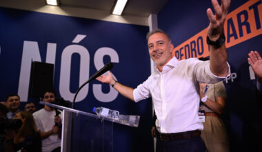 "Ganhou a democracia com os que venceram e com os que não conseguiram"