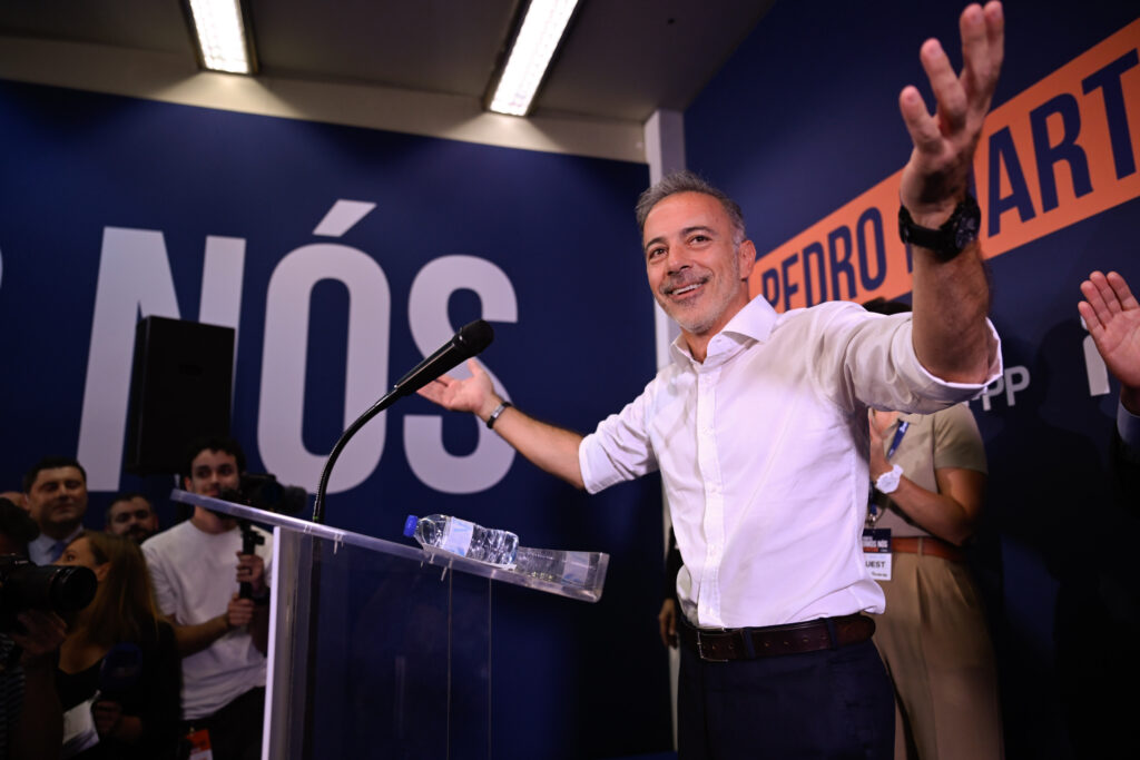 "Ganhou a democracia com os que venceram e com os que não conseguiram"