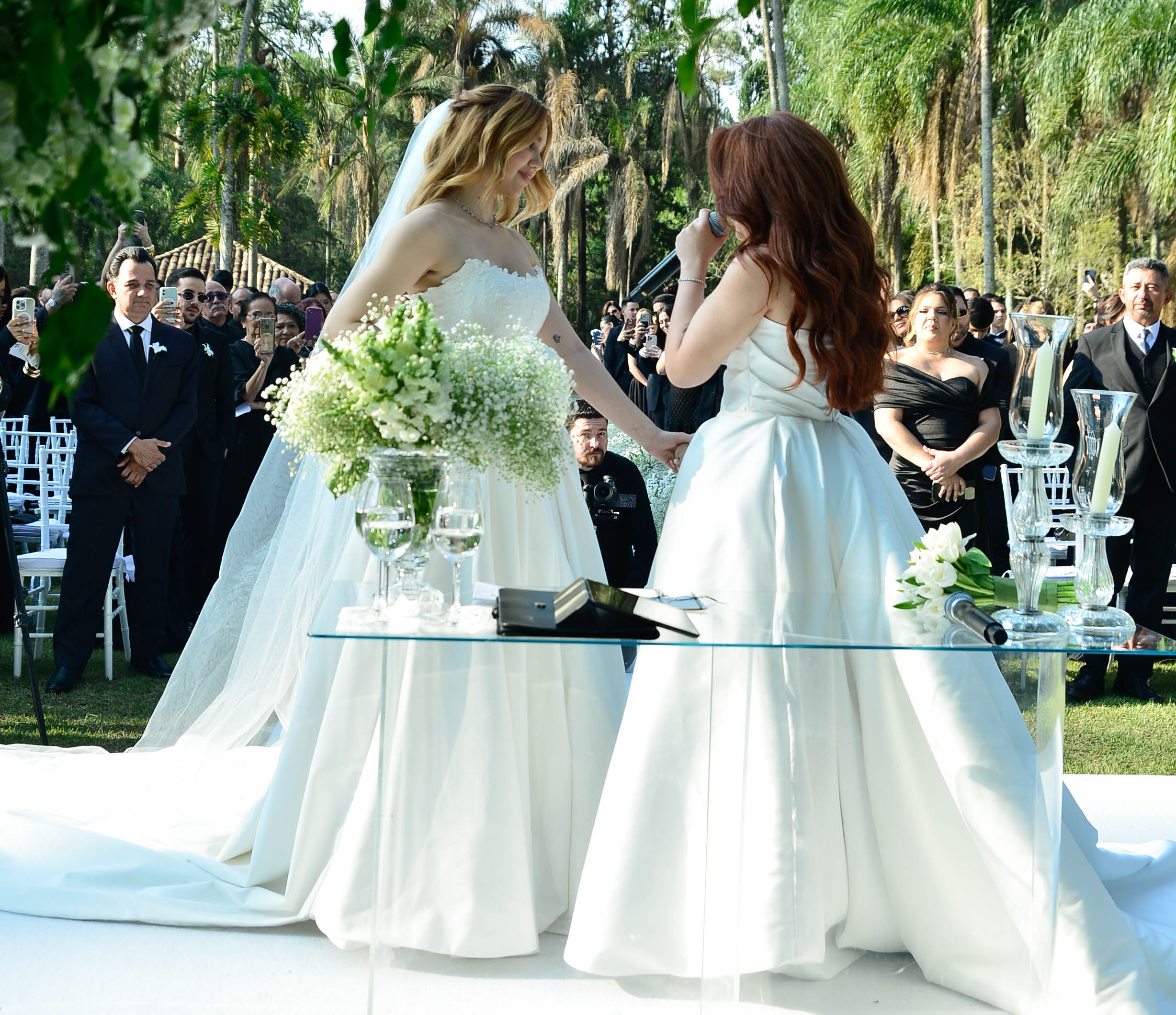 Casamento de Mari Fernandez e Júlia Ribeiro - Foto: Eduardo Martins / Brazil News