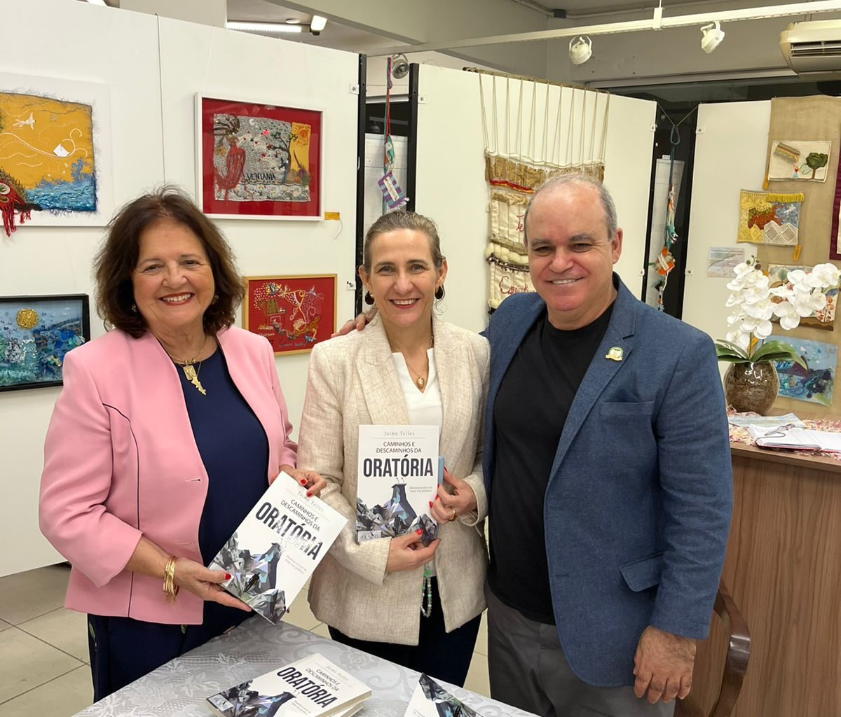 Livro de Jaime Telles em mais uma sessão de autógrafos – Blog do Prisco