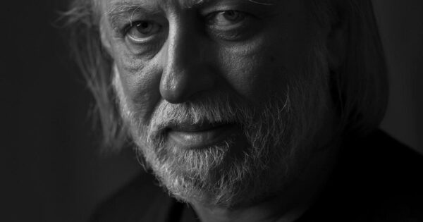 Novos livros de Clarice Lispector, László Krasznahorkai, Édouard Louis, Didier Eribon, Svetlana Alexievich, Yanis Varoufakis e Gonçalo M. Tavares chegam às livrarias