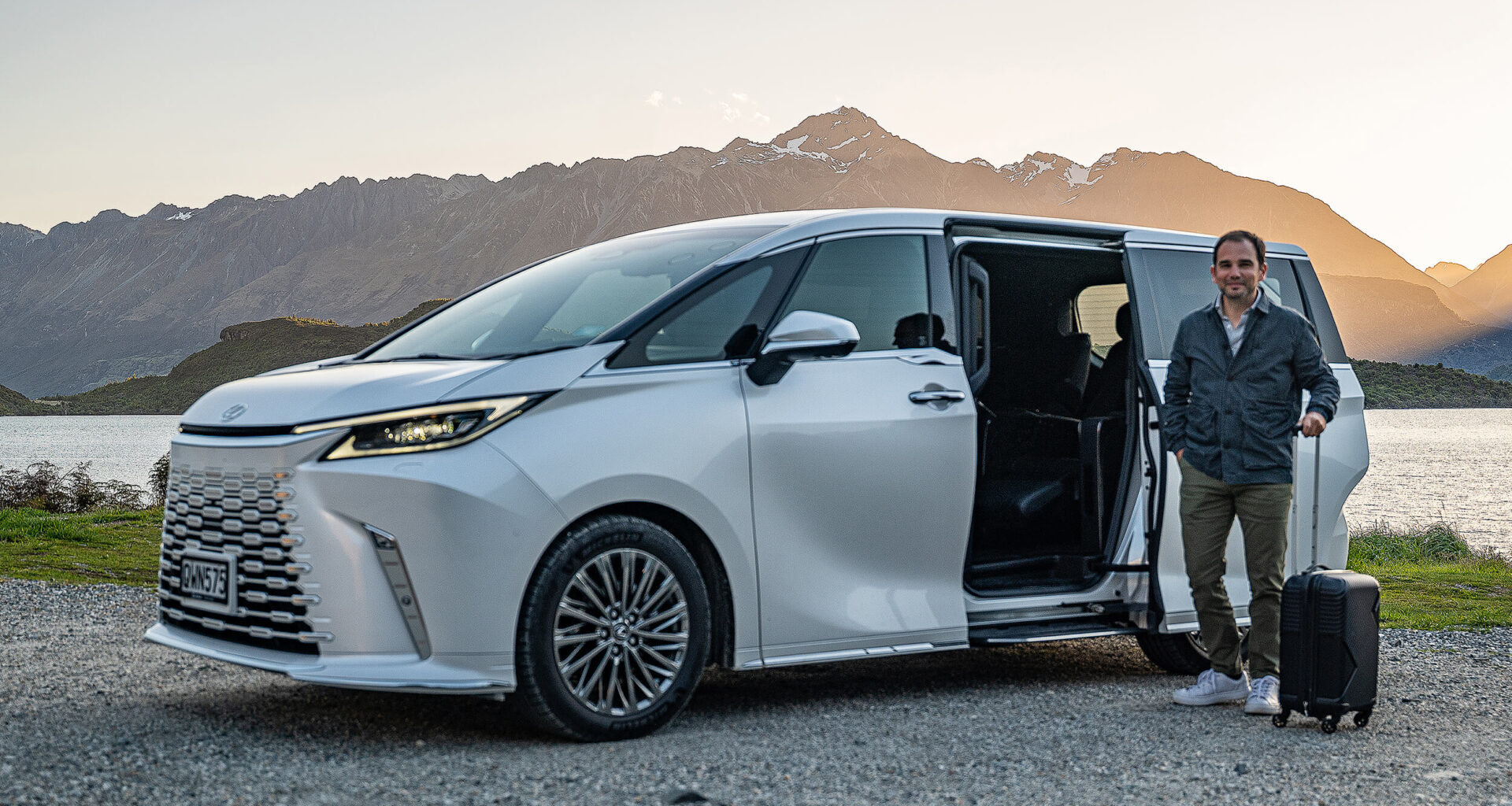 Lexus LM é um avião sem asas de classe executiva