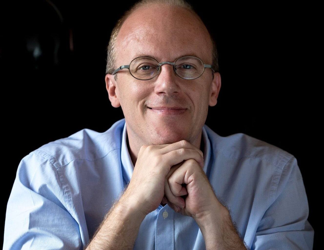 Luís Osório em palestra na Biblioteca Municipal de Lagoa – Algarve Vivo