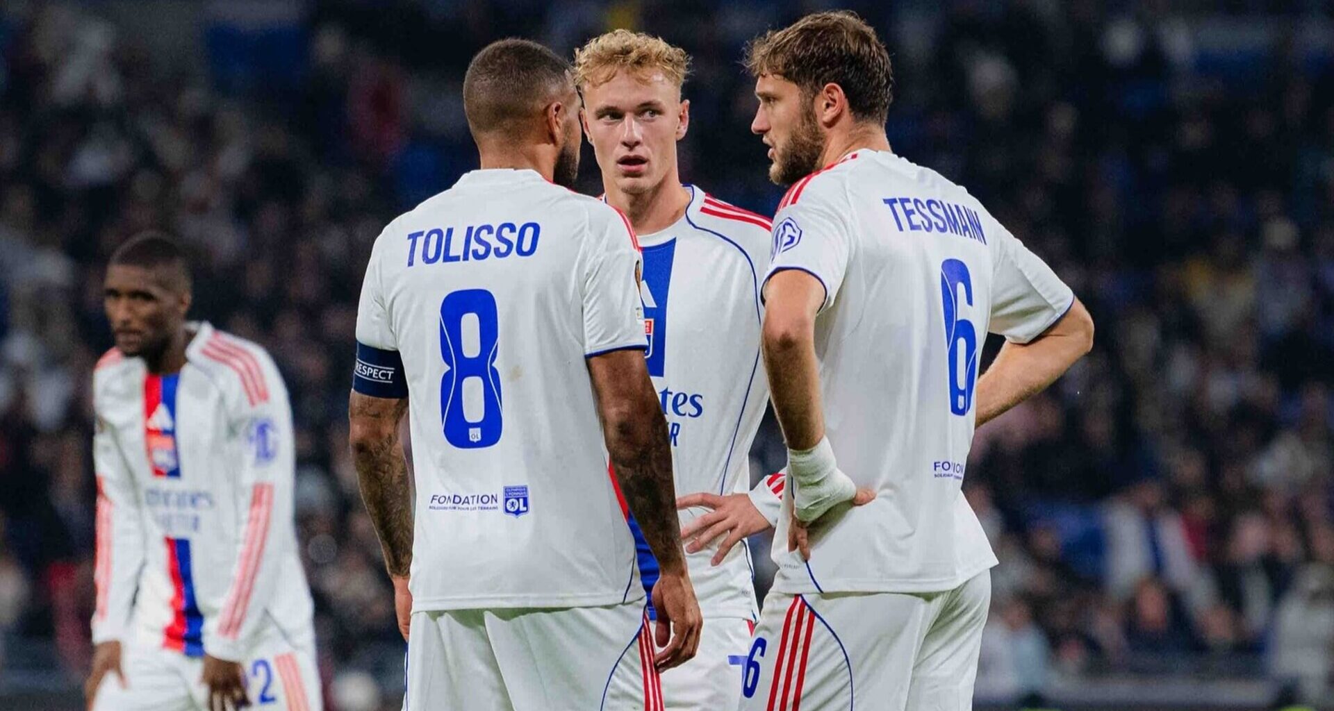 Lyon de Paulo Fonseca utiliza cláusula joker e fecha reforço fora do período de transferências