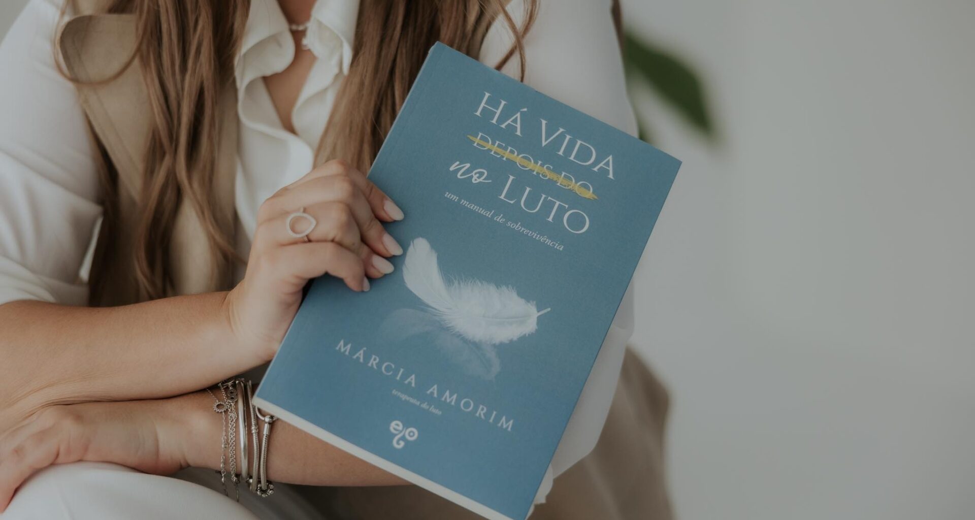 Laboratório do Envelhecimento recebe Márcia Amorim, autora do livro ‘Há Vida no Luto’