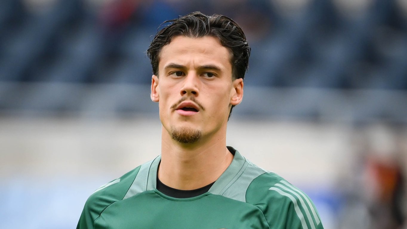 «Nenhum treinador me explicou por que é que eu não jogava antes. Nem mesmo Mourinho»