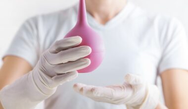 Enema de café se populariza e preocupa especialistas; conheça o procedimento e os riscos