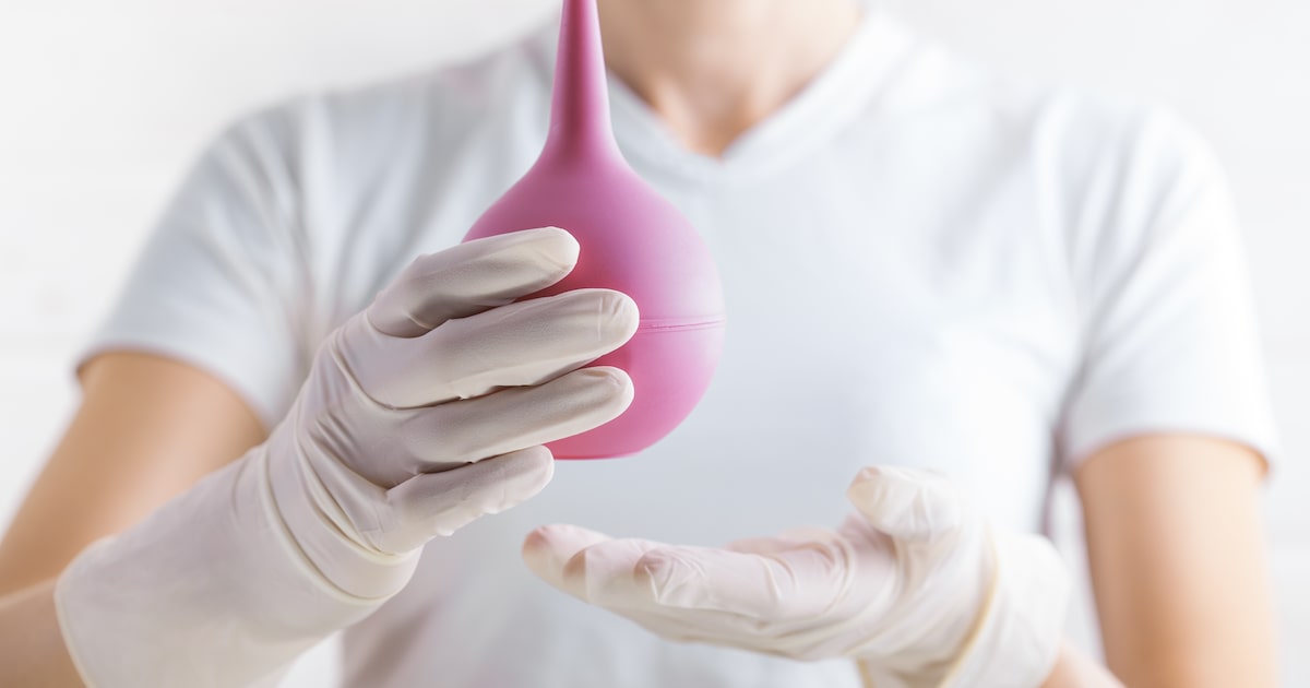 Enema de café se populariza e preocupa especialistas; conheça o procedimento e os riscos